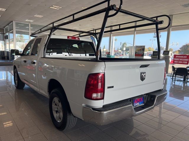 Ram 1500 Classic Vehicle Full-screen Gallery Image 09