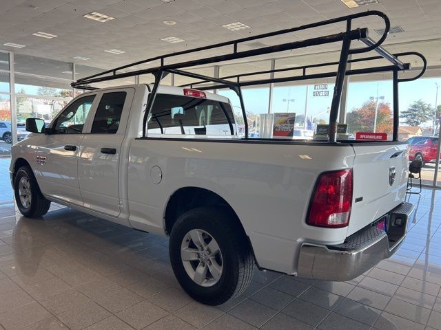 Ram 1500 Classic Vehicle Full-screen Gallery Image 11