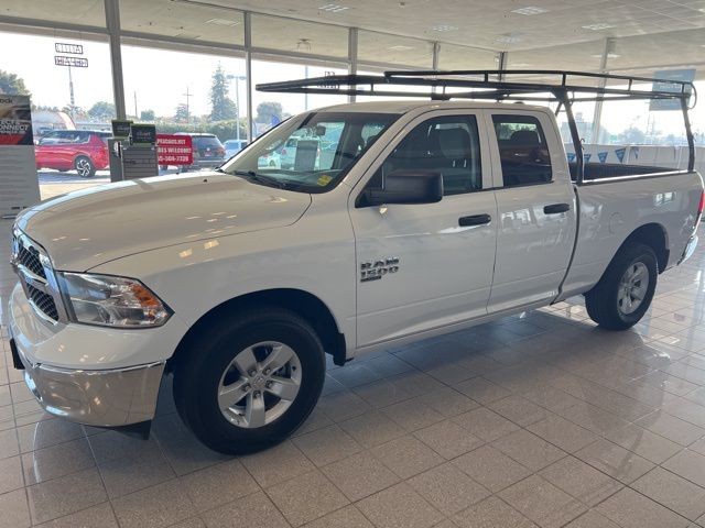 Ram 1500 Classic Vehicle Full-screen Gallery Image 12