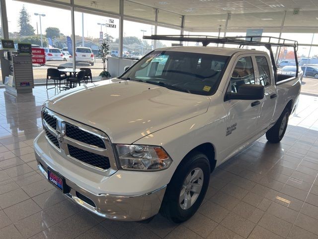 Ram 1500 Classic Vehicle Full-screen Gallery Image 13