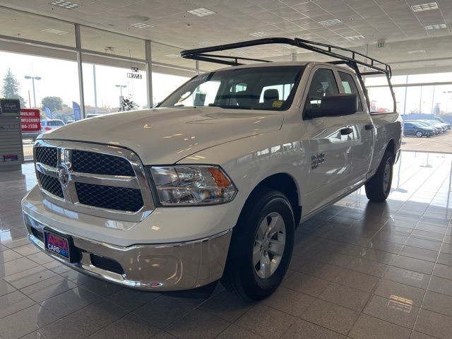 Ram 1500 Classic Vehicle Full-screen Gallery Image 14