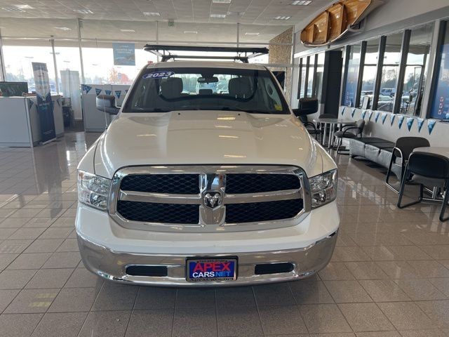 Ram 1500 Classic Vehicle Full-screen Gallery Image 16