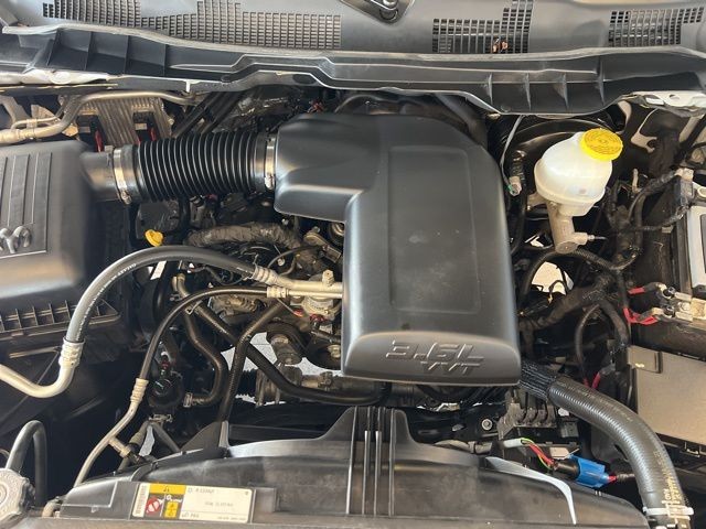 Ram 1500 Classic Vehicle Full-screen Gallery Image 28