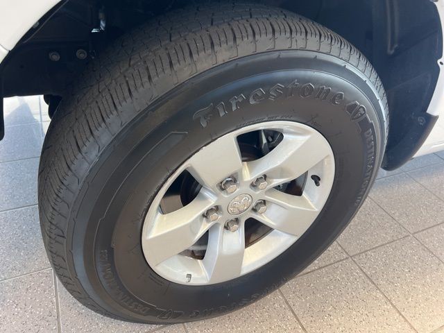 Ram 1500 Classic Vehicle Full-screen Gallery Image 29