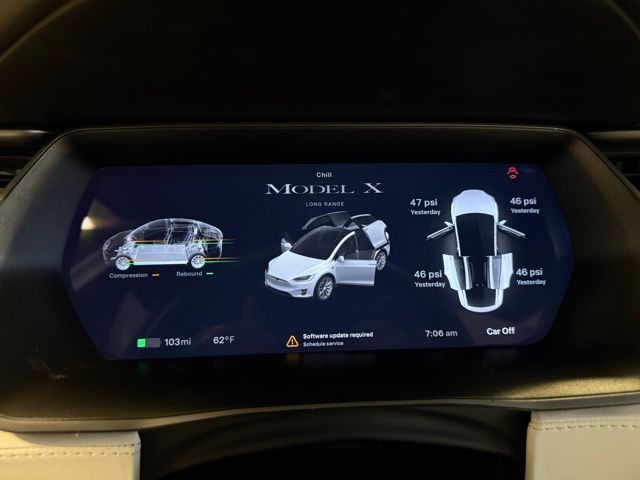 Tesla Model X Vehicle Full-screen Gallery Image 12