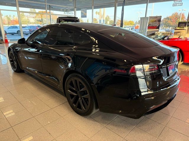 Tesla Model S Vehicle Full-screen Gallery Image 06