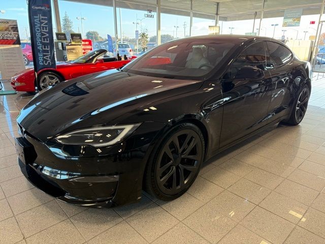 Tesla Model S Vehicle Full-screen Gallery Image 07