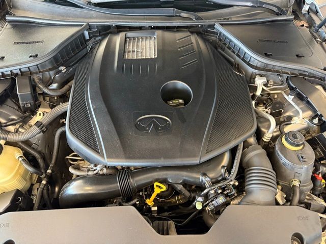 INFINITI Q50 Vehicle Full-screen Gallery Image 29