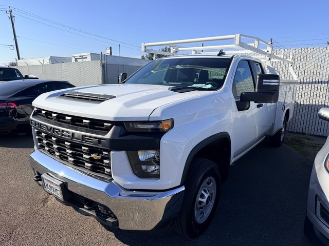 Chevrolet Silverado 2500HD Vehicle Full-screen Gallery Image 02