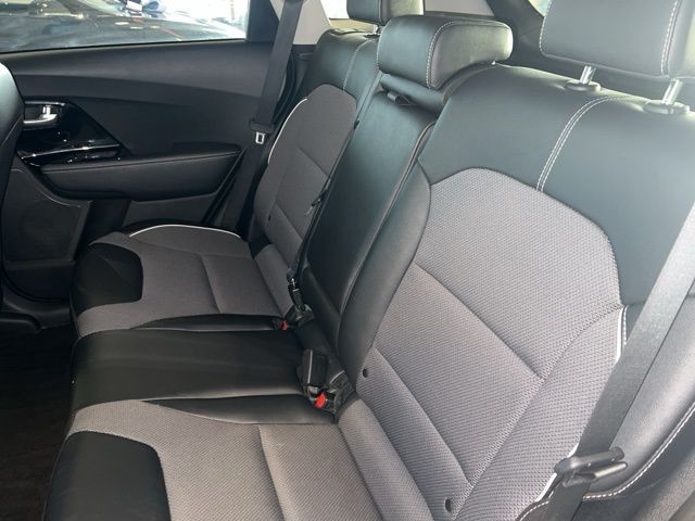 Kia Niro EV Vehicle Full-screen Gallery Image 16