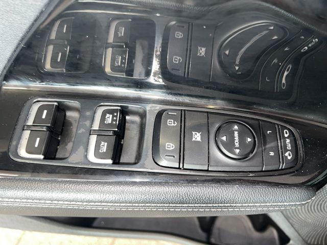 Kia Niro EV Vehicle Full-screen Gallery Image 28