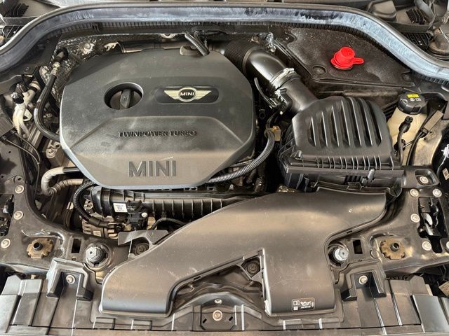 MINI Cooper Hardtop 4 Door Vehicle Full-screen Gallery Image 27