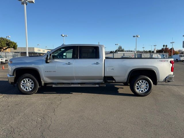 Chevrolet Silverado 3500HD Vehicle Full-screen Gallery Image 06