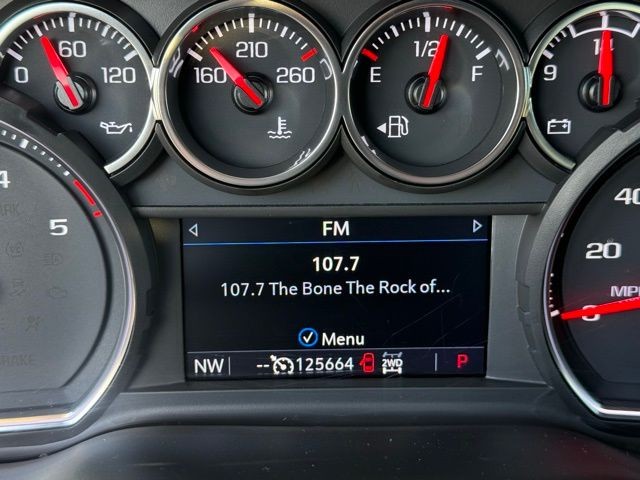 Chevrolet Silverado 3500HD Vehicle Full-screen Gallery Image 13