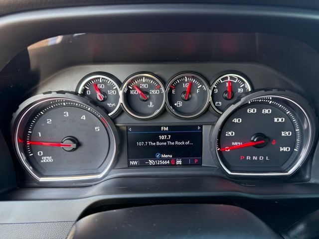 Chevrolet Silverado 3500HD Vehicle Full-screen Gallery Image 14