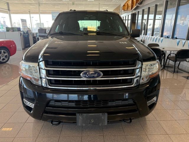 Ford Expedition Vehicle Full-screen Gallery Image 07