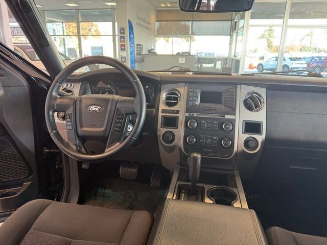 Ford Expedition Vehicle Full-screen Gallery Image 25