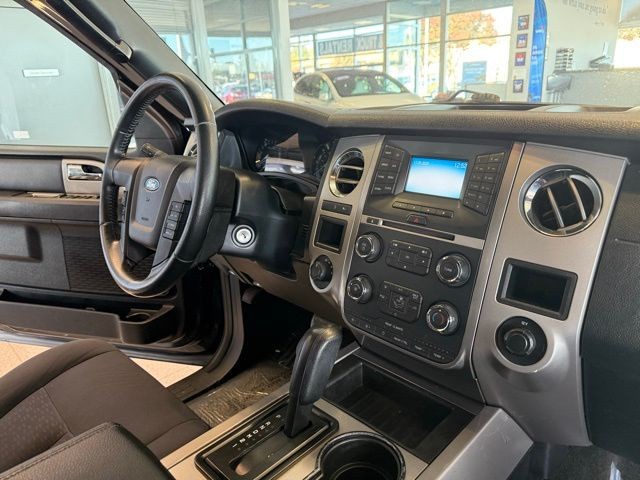 Ford Expedition Vehicle Full-screen Gallery Image 28