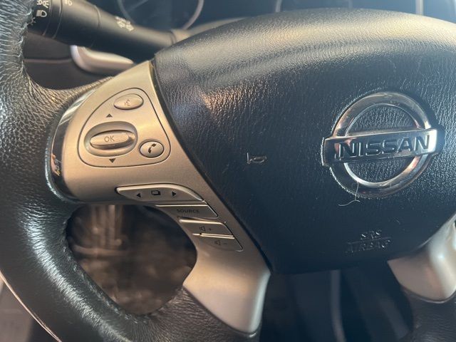 Nissan Murano Vehicle Full-screen Gallery Image 20