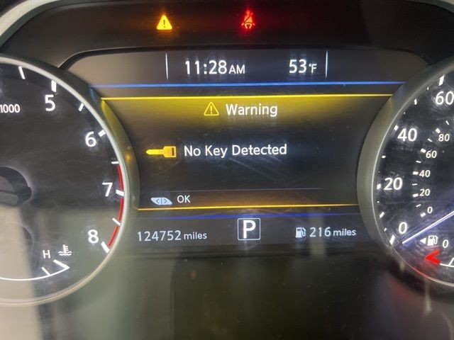 Nissan Murano Vehicle Full-screen Gallery Image 22