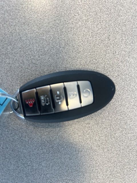 Nissan Murano Vehicle Full-screen Gallery Image 30