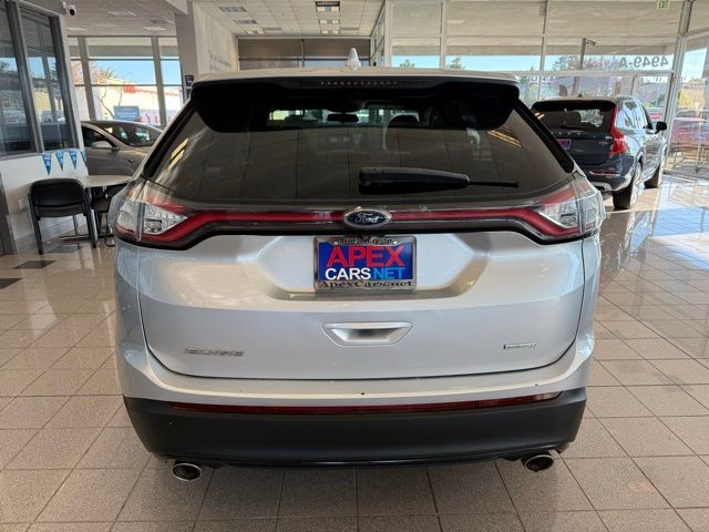 Ford Edge Vehicle Full-screen Gallery Image 04