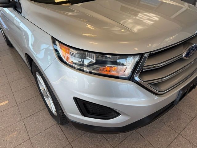 Ford Edge Vehicle Full-screen Gallery Image 08