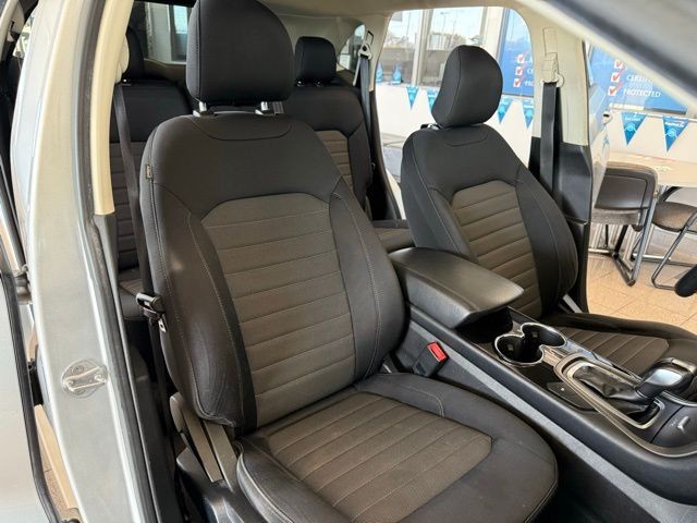 Ford Edge Vehicle Full-screen Gallery Image 27