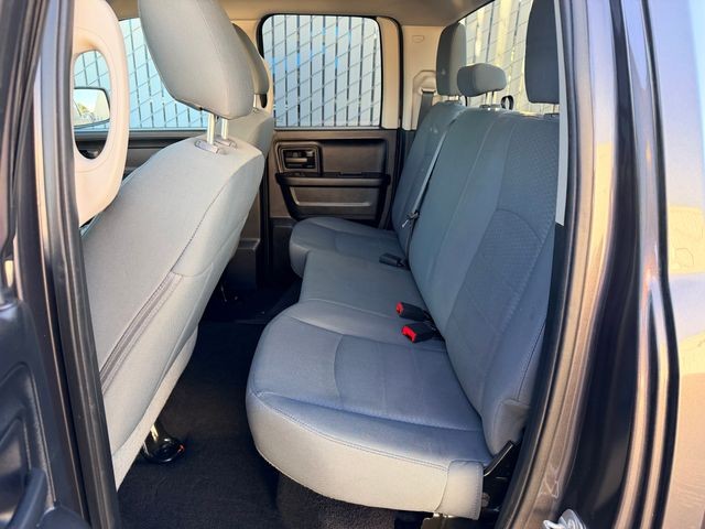 Ram 1500 Vehicle Full-screen Gallery Image 04