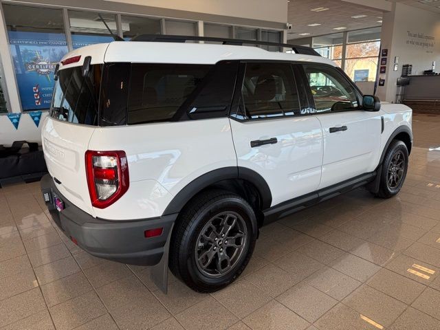 Ford Bronco Sport Vehicle Full-screen Gallery Image 03