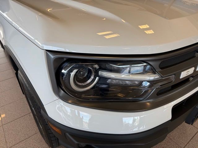 Ford Bronco Sport Vehicle Full-screen Gallery Image 09