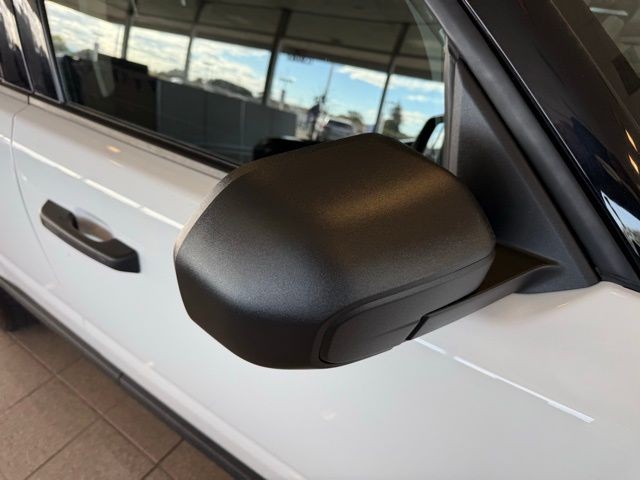 Ford Bronco Sport Vehicle Full-screen Gallery Image 11