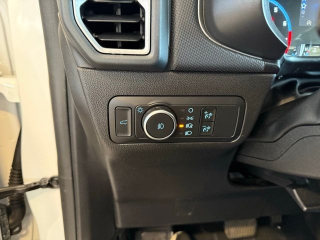 Ford Bronco Sport Vehicle Full-screen Gallery Image 20