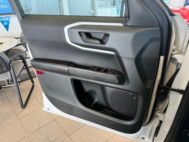 Ford Bronco Sport Vehicle Full-screen Gallery Image 22