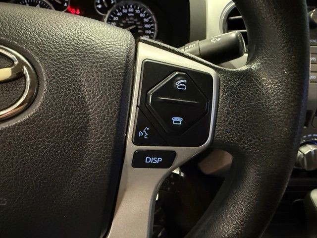 Toyota Tundra 2WD Truck Vehicle Full-screen Gallery Image 17