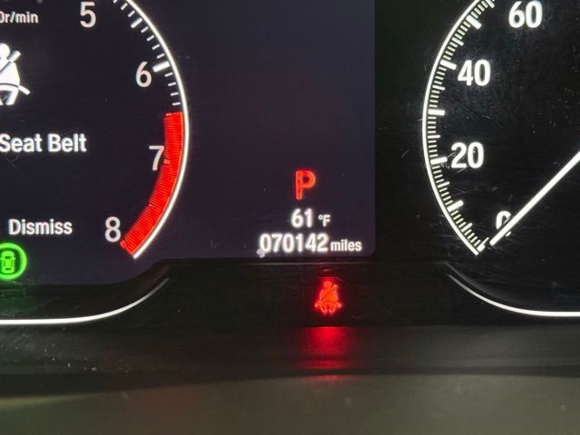 Honda Accord Sedan Vehicle Full-screen Gallery Image 12