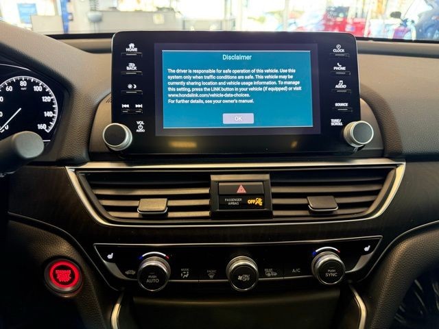 Honda Accord Sedan Vehicle Full-screen Gallery Image 15