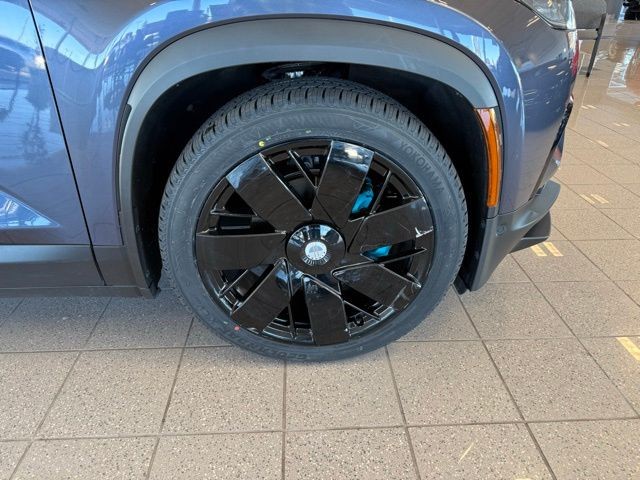 Fisker Ocean Vehicle Full-screen Gallery Image 10