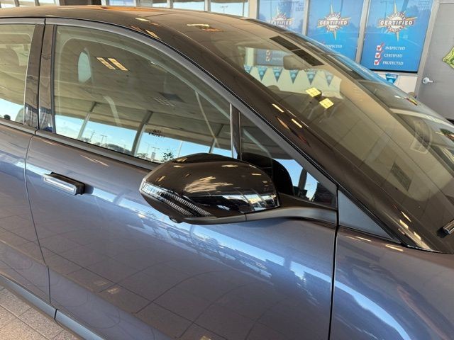 Fisker Ocean Vehicle Full-screen Gallery Image 11