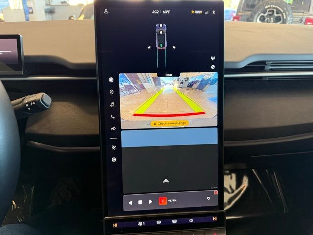 Fisker Ocean Vehicle Full-screen Gallery Image 13