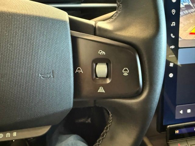 Fisker Ocean Vehicle Full-screen Gallery Image 14