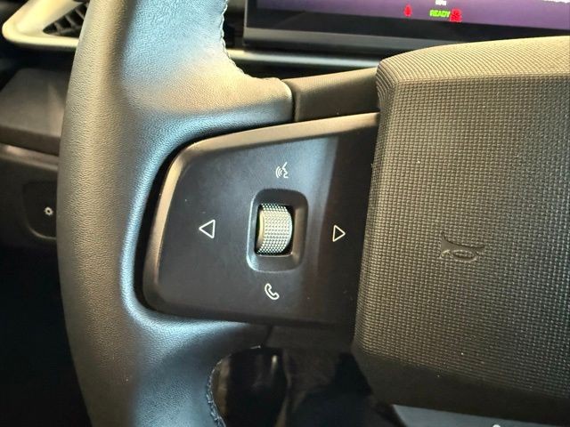 Fisker Ocean Vehicle Full-screen Gallery Image 15