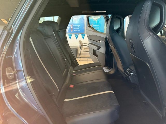 Fisker Ocean Vehicle Full-screen Gallery Image 20