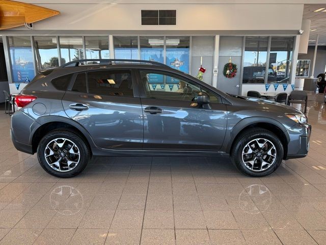 Subaru Crosstrek Vehicle Full-screen Gallery Image 02