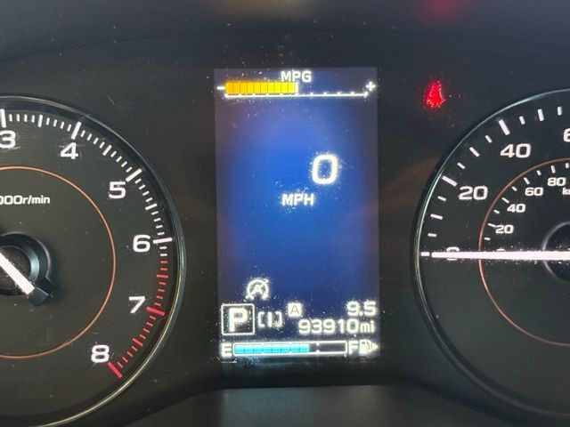 Subaru Crosstrek Vehicle Full-screen Gallery Image 12