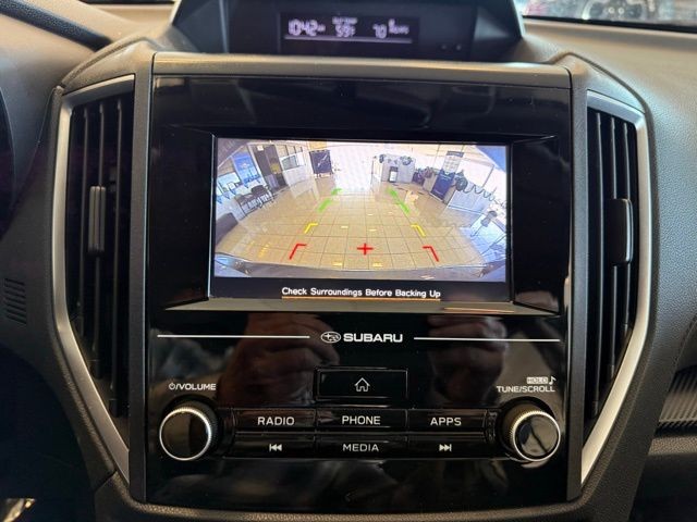 Subaru Crosstrek Vehicle Full-screen Gallery Image 14