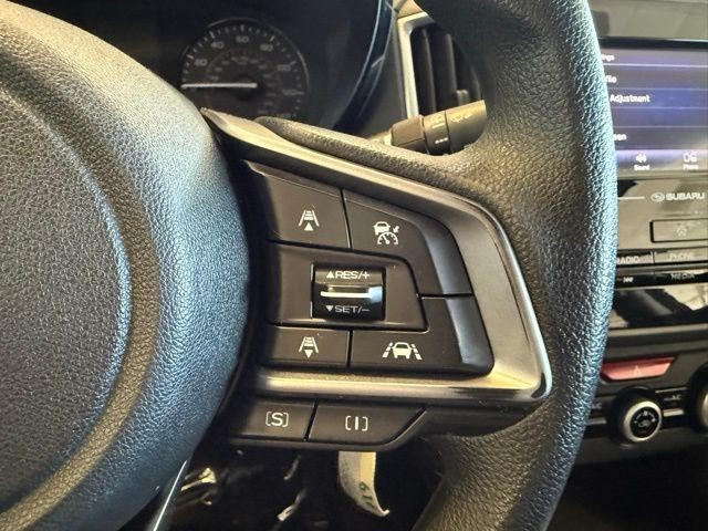 Subaru Crosstrek Vehicle Full-screen Gallery Image 16