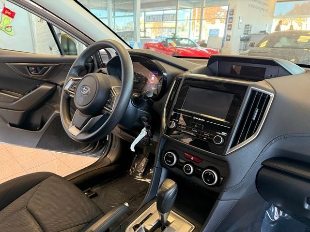 Subaru Crosstrek Vehicle Full-screen Gallery Image 25