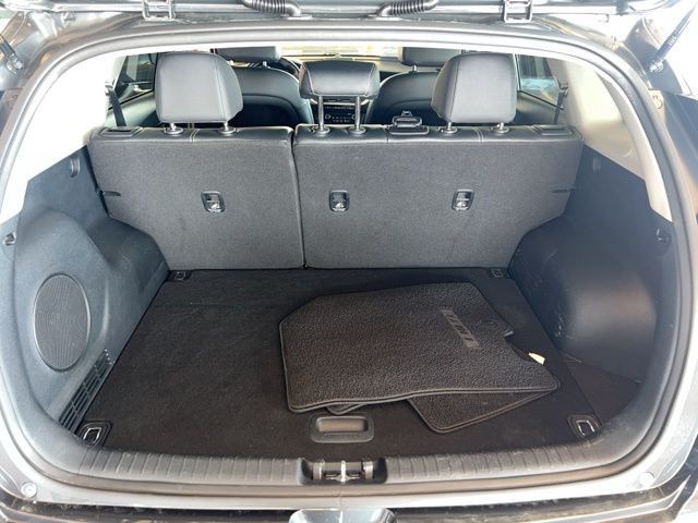 Kia Niro EV Vehicle Full-screen Gallery Image 19