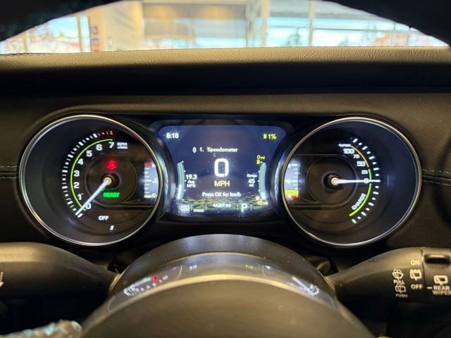 Jeep Wrangler 4xe Vehicle Full-screen Gallery Image 13